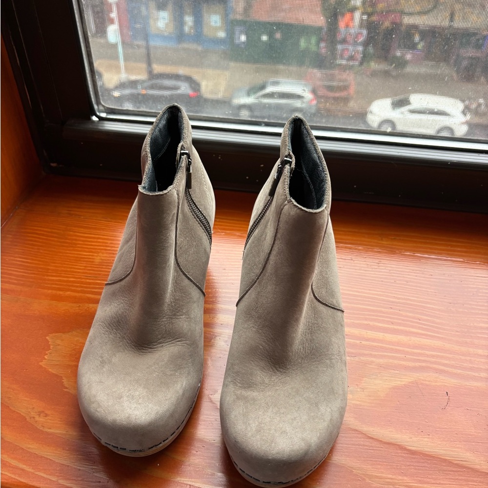 Dansko Maria heeled ankle boot - size 38